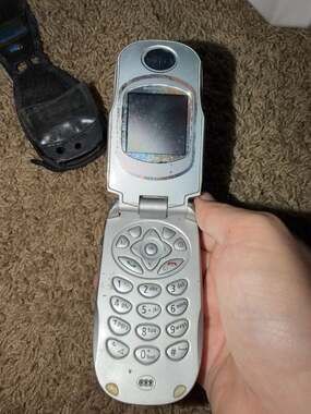 Motorola i730 Nextel Push-to-Talk Flip Phone